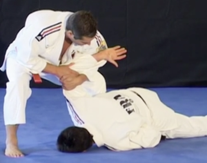 Clé de jujitsu appelée Ude-Garami