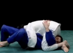 Immobilisation en judo : cet osaekomi s'appelle Tate Kami Shio Gatame
