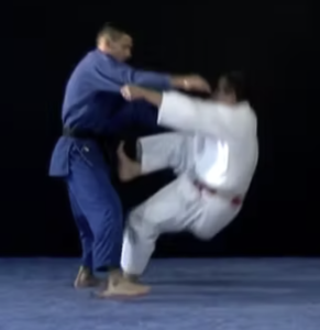 Technique de judo Tomoe-nage
