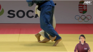 Blocage du pied sur la technique de judo sasae tsurigomi ashi